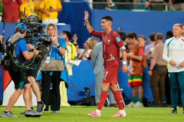Cristiano Ronaldo (Portugal) gestures during the FIFA World Cup, WM, Weltmeisterschaft, Fussball 2026 Group K match between Colombia and Portugal at Miami Stadium on June 27, 2026 in Miami, United States. (Photo by Alex Gottschalk DeFodi Images) - *** Cristiano Ronaldo of Portugal gestures during the 2026 FIFA World Cup Group K match between Colombia and Portugal at Miami Stadium on June 27, 2026, in Miami, United States. Photo by Alex Gottschalk, DeFodi Images