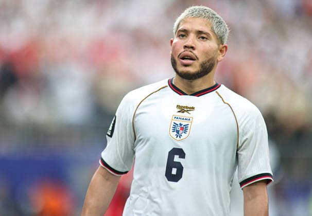 June 27, 2026, Rutherford, New Jersey, USA: Panama midfielder Cristian Martinez (6) during the June 27th FIFA World Cup, WM, Weltmeisterschaft, Fussball 2026 matchup between Panama and England at MetLife Stadium in East Rutherford, New Jersey. Rutherford USA - ZUMAs325 20260627_zsp_s325_064 Copyright: xJessxStilesx