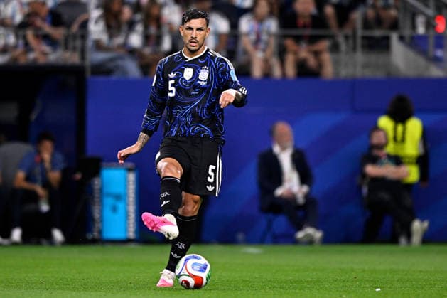 2026-06-28 Jordan v Argentina - Group J: FIFA World Cup, WM, Weltmeisterschaft, Fussball 2026 ARLINGTON, UNITED STATES - JUNE 28: Leandro Paredes of Argentina during the Group J: FIFA World Cup 2026 match between Jordan and Argentina at Dallas Stadium on June 28, 2026 in Arlington, Texas. (Photo by Pablo Morano BSR Agency) Arlington United States Content not available for redistribution in The Netherlands directly or indirectly through any third parties. Copyright: xBSRxAgencyx