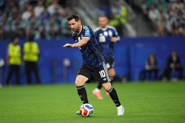 Jordan v Argentina - FIFA World Cup, WM, Weltmeisterschaft, Fussball 2026 - Group J ARLINGTON, USA - JUNE 27: Lionel Messi (10) of Argentina in action during the FIFA World Cup 2026 Group J match between Jordan and Argentina at Dallas Stadium in Dallas, United States on June 27, 2026. Hakan Akgun Anadolu Texas United States. Editorial use only. Please get in touch for any other usage.  Copyright: x2026xAnadoluxHakanxAkgunx