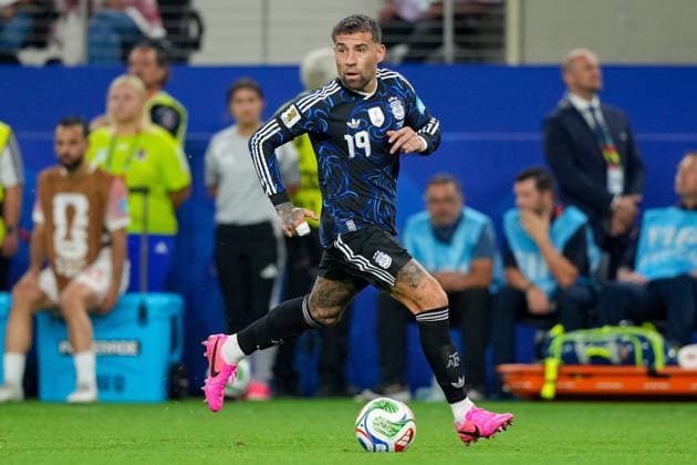 Nicolas Otamendi (Argentinia) controls the ball during the FIFA World Cup, WM, Weltmeisterschaft, Fussball 2026 Group J match between Jordan and Argentina at Dallas Stadium on June 27, 2026 in Dallas, United States. (Photo by Torbjorn Tande DeFodi Images) - *** Nicolas Otamendi of Argentina controls the ball during the 2026 FIFA World Cup Group J match between Jordan and Argentina at Dallas Stadium on June 27, 2026, in Dallas, United States. Photo by Torbjorn Tande, DeFodi Images