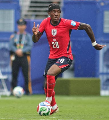 June 27, 2026, Rutherford, New Jersey, USA: England forward Noni Madueke (20) controls the ball during the June 27th FIFA World Cup, WM, Weltmeisterschaft, Fussball 2026 matchup between Panama and England at MetLife Stadium in East Rutherford, New Jersey. Rutherford USA - ZUMAs325 20260627_zsp_s325_116 Copyright: xJessxStilesx