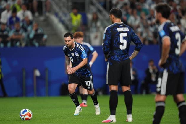 Jordan v Argentina - FIFA World Cup, WM, Weltmeisterschaft, Fussball 2026 - Group J ARLINGTON, USA - JUNE 27: Lionel Messi (10) of Argentina shoots a freekick during the FIFA World Cup 2026 Group J match between Jordan and Argentina at Dallas Stadium in Dallas, United States on June 27, 2026. Hakan Akgun Anadolu Texas United States. Editorial use only. Please get in touch for any other usage.  Copyright: x2026xAnadoluxHakanxAkgunx