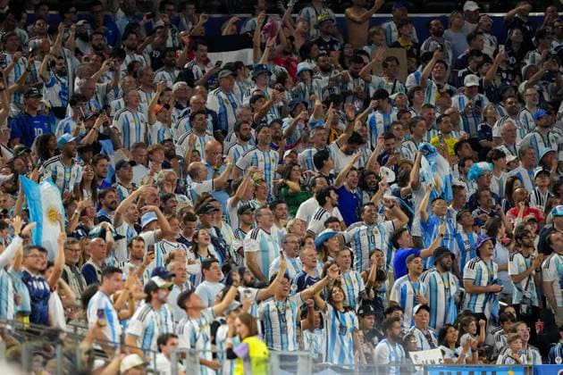 . The supporters of Argentinia during the FIFA World Cup, WM, Weltmeisterschaft, Fussball 2026 Group J match between Jordan and Argentina at Dallas Stadium on June 27, 2026 in Dallas, United States. (Photo by Torbjorn Tande DeFodi Images) - *** Argentine fans during the 2026 FIFA World Cup Group J match between Jordan and Argentina at Dallas Stadium on June 27, 2026, in Dallas, United States. Photo by Torbjorn Tande, DeFodi Images