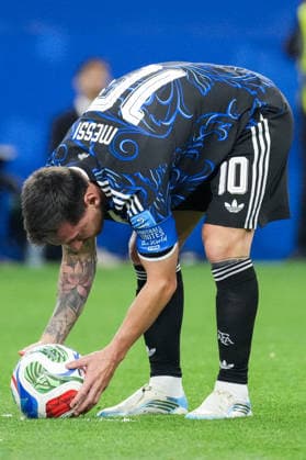 Lionel Messi of Argentina controls the ball during a FIFA Men’s World Cup 2026 Group Stage football match between Jordan and Argentina at Dallas Stadium, in Arlington on June 27th 2026 (Photo by Alexandra Fechete SPP)  Copyright: xAlexandraxFechete SPPx Sportspressphoto_SPR178799