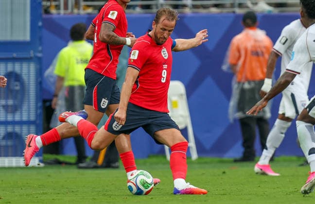 June 27, 2026: England forward Harry Kane (9) fires off a shot during a FIFA World Cup, WM, Weltmeisterschaft, Fussball match between Panama and England at New York New Jersey Stadium in East Rutherford, NJ. CSM East Rutherford United States of America - ZUMAc04_ 20260627_zma_c04_419 Copyright: xMikexLangishx