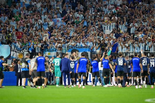 . The supporters of Argentinia during the FIFA World Cup, WM, Weltmeisterschaft, Fussball 2026 Group J match between Jordan and Argentina at Dallas Stadium on June 27, 2026 in Dallas, United States. (Photo by Torbjorn Tande DeFodi Images) - *** Argentine fans during the 2026 FIFA World Cup Group J match between Jordan and Argentina at Dallas Stadium on June 27, 2026, in Dallas, United States. Photo by Torbjorn Tande, DeFodi Images