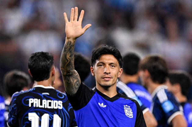 2026-06-28 Jordan v Argentina - Group J: FIFA World Cup, WM, Weltmeisterschaft, Fussball 2026 ARLINGTON, UNITED STATES - JUNE 28: Lisandro Martinez of Argentina during the Group J: FIFA World Cup 2026 match between Jordan and Argentina at Dallas Stadium on June 28, 2026 in Arlington, Texas. (Photo by Pablo Morano BSR Agency) Arlington United States Content not available for redistribution in The Netherlands directly or indirectly through any third parties. Copyright: xBSRxAgencyx
