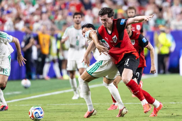 SOCCER - FIFA World Cup, WM, Weltmeisterschaft, Fussball 2026 KANSAS CITY,MISSOURI,USA,28.JUN.26 - SOCCER - FIFA World Cup 2026, group stage, Algeria vs Austria. Image shows Ramy Bensebaini (ALG) and Michael Gregoritsch (AUT).  GEPAxpictures xArminxRauthner