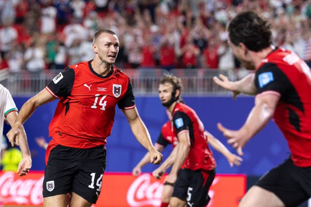 SOCCER - FIFA World Cup, WM, Weltmeisterschaft, Fussball 2026 KANSAS CITY,MISSOURI,USA,28.JUN.26 - SOCCER - FIFA World Cup 2026, group stage, Algeria vs Austria. Image shows the rejoicing of Sasa Kalajdzic, Stefan Posch and Michael Gregoritsch (AUT).  GEPAxpictures xArminxRauthner