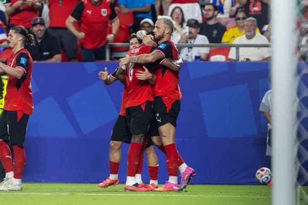 KANSAS CITY, MO - JUNE 27: Marko ArnautoviÄ‡ 7 of Austria celebrates with teammates after scoring a goal during the FIFA World Cup, WM, Weltmeisterschaft, Fussball 2026 Group J match between Algeria and Austria on June 27, 2026 at the Kansas City Stadium in Kansas City, MO. (Photo by Nick Tre. Smith Icon Sportswire) SOCCER: JUN 27 FIFA World Cup 26 Group J - Algeria vs Austria EDITORIAL USE ONLY Icon2606270908