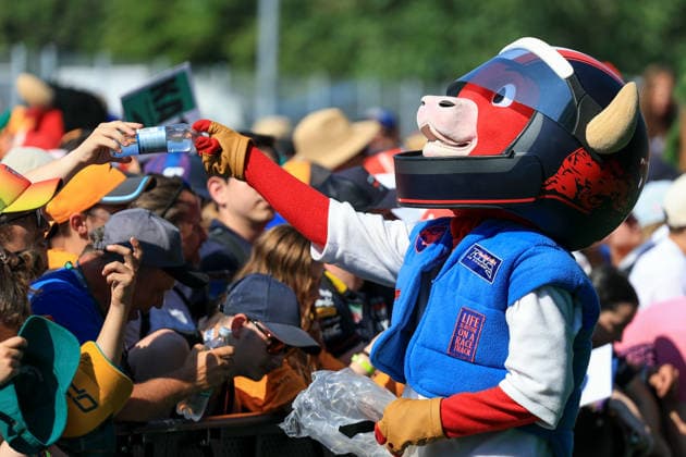 MOTORSPORTS, FORMULA 1 - GP of Austria 2026 SPIELBERG,AUSTRIA,28.JUN.26 - MOTORSPORTS, FORMULA 1 - Grand Prix of Austria, Red Bull Ring. Image shows mascot Bulli (Red Bull Ring) and fans.  GEPAxpictures xMarioxBuehner-Weinrauch