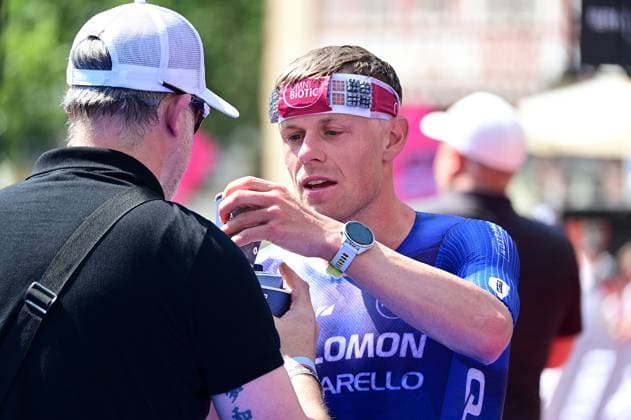 28.06.2026 xkhx Frankfurt am Main Mainova IRONMAN Frankfurt European Championship, EM, Europameisterschaft 2026 Im Ziel Platz 1 Sieger Casper Stornes 4:50:23 Stunden *** June 28, 2026 xkhx Frankfurt am Main Mainova IRONMAN Frankfurt European Championship 2026 At the finish line: 1st place, winner Casper Stornes, 4 hours, 50 minutes, 23 seconds