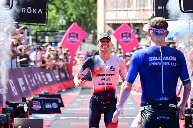 28.06.2026 xkhx Frankfurt am Main Mainova IRONMAN Frankfurt European Championship, EM, Europameisterschaft 2026 Im Ziel Plat 2 Gustav Iden +2:14 *** June 28, 2026 xkhx Frankfurt am Main Mainova IRONMAN Frankfurt European Championship 2026 At the Finish Line, Platform 2: Gustav Iden 2 14