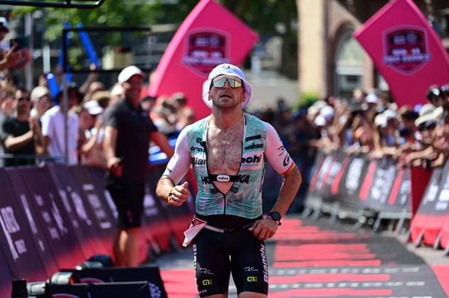 28.06.2026 xkhx Frankfurt am Main Mainova IRONMAN Frankfurt European Championship, EM, Europameisterschaft 2026 Im Ziel Platz 3 Antonio Benito Lopes +4:23 *** June 28, 2026 xkhx Frankfurt am Main Mainova IRONMAN Frankfurt European Championship 2026 3rd place at the finish line: Antonio Benito Lopes 4 23