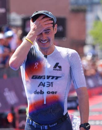 28.06.2026, xblx, Leichtathletik Ironman, Mainova IRONMAN European Championship, EM, Europameisterschaft Frankfurt 2026 v.l. Ziel, Gustav Iden (NOR) (DFL DFB REGULATIONS PROHIBIT ANY USE OF PHOTOGRAPHS as IMAGE SEQUENCES and or QUASI-VIDEO) Frankfurt *** June 28, 2026, xblx, Track and Field Ironman, Mainova IRONMAN European Championship Frankfurt 2026 v l Finish Line, Gustav Iden NOR DFL DFB REGULATIONS PROHIBIT ANY USE OF PHOTOGRAPHS as IMAGE SEQUENCES and or QUASI-VIDEO Frankfurt