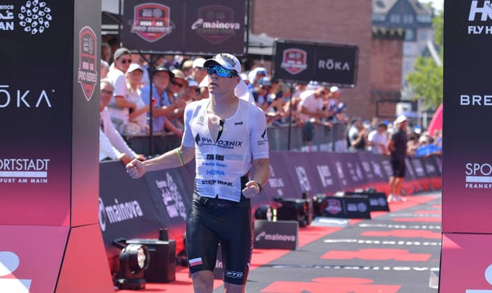 28.06.2026, xblx, Leichtathletik Ironman, Mainova IRONMAN European Championship, EM, Europameisterschaft Frankfurt 2026 v.l. Ziel, Kacper Stepniak (POL) (DFL DFB REGULATIONS PROHIBIT ANY USE OF PHOTOGRAPHS as IMAGE SEQUENCES and or QUASI-VIDEO) Frankfurt *** June 28, 2026, xblx, Track and Field Ironman, Mainova IRONMAN European Championship Frankfurt 2026 v l Finish Line, Kacper Stepniak POL DFL DFB REGULATIONS PROHIBIT ANY USE OF PHOTOGRAPHS as IMAGE SEQUENCES and or QUASI-VIDEO Frankfurt