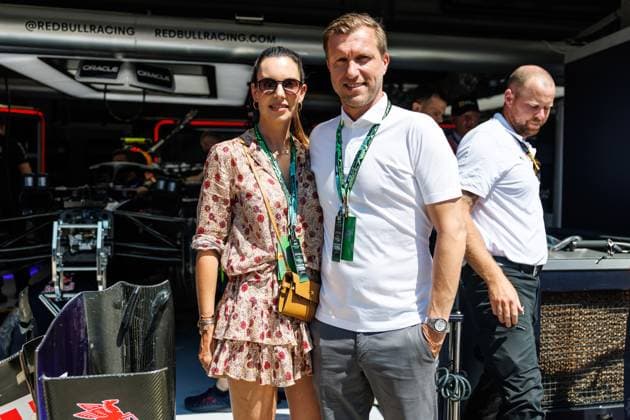 Markus Kroesche und Ehefrau Viktoria, Grosser Preis von Oesterreich, Motorsport, Formel 1, Saison 2026, 28.06.2026 Grosser Preis von Oesterreich, Motorsport, Formel 1, Saison 2026, 28.06.2026 Spielberg *** Markus Kroesche and his wife Viktoria, Austrian Grand Prix, Motorsports, Formula 1, 2026 Season, June 28, 2026 Austrian Grand Prix, Motorsports, Formula 1, 2026 Season, June 28, 2026, Spielberg Copyright: xEibner-Pressefoto AlexanderxNeisx EP_ANS