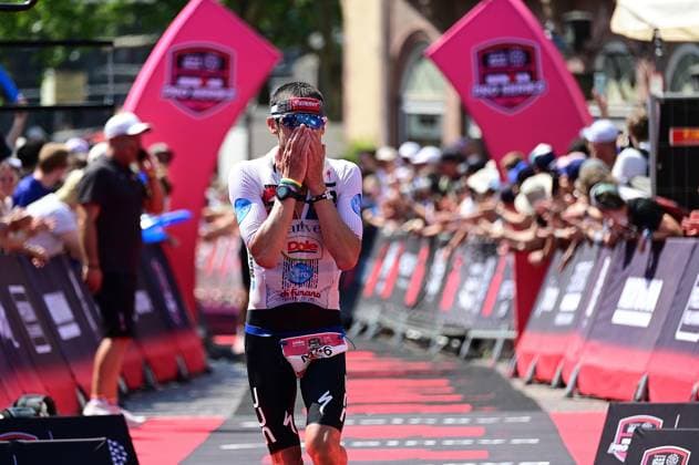 28.06.2026 xkhx Frankfurt am Main Mainova IRONMAN Frankfurt European Championship, EM, Europameisterschaft 2026 Im Ziel Michele Sarzilla (ITA) *** June 28, 2026 xkhx Frankfurt am Main Mainova IRONMAN Frankfurt European Championship 2026 At the finish line: Michele Sarzilla (ITA)