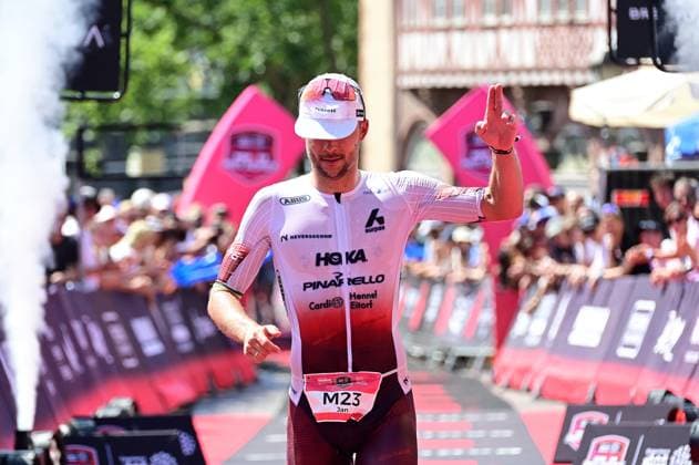 28.06.2026 xkhx Frankfurt am Main Mainova IRONMAN Frankfurt European Championship, EM, Europameisterschaft 2026 Im Ziel Jan Stratmann (GER) *** June 28, 2026 xkhx Frankfurt am Main Mainova IRONMAN Frankfurt European Championship 2026 At the finish line: Jan Stratmann GER