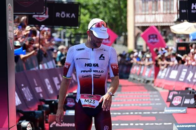 28.06.2026 xkhx Frankfurt am Main Mainova IRONMAN Frankfurt European Championship, EM, Europameisterschaft 2026 Im Ziel Jan Stratmann (GER) *** June 28, 2026 xkhx Frankfurt am Main Mainova IRONMAN Frankfurt European Championship 2026 At the finish line: Jan Stratmann (GER)