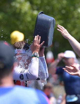28.06.2026, xblx, Leichtathletik Ironman, Mainova IRONMAN European Championship, EM, Europameisterschaft Frankfurt 2026 v.l. Verpflegung, verpflegen, Wasser, trinken, Laufstrecke, Laufen, Lauf, Marathon, (DFL DFB REGULATIONS PROHIBIT ANY USE OF PHOTOGRAPHS as IMAGE SEQUENCES and or QUASI-VIDEO) Frankfurt *** June 28, 2026, xblx, Track and Field Ironman, Mainova IRONMAN European Championship Frankfurt 2026 v l Refreshments, provide refreshments, water, drink, running course, running, run, Marathon, DFL DFB REGULATIONS PROHIBIT ANY USE OF PHOTOGRAPHS as IMAGE SEQUENCES and or QUASI-VIDEO Frankfurt