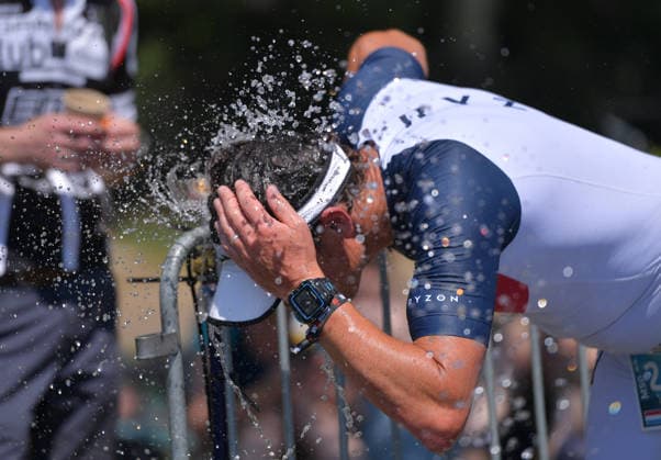 28.06.2026, xblx, Leichtathletik Ironman, Mainova IRONMAN European Championship, EM, Europameisterschaft Frankfurt 2026 v.l. Verpflegung, verpflegen, Wasser, trinken, Laufstrecke, Laufen, Lauf, Marathon, (DFL DFB REGULATIONS PROHIBIT ANY USE OF PHOTOGRAPHS as IMAGE SEQUENCES and or QUASI-VIDEO) Frankfurt *** June 28, 2026, xblx, Track and Field Ironman, Mainova IRONMAN European Championship Frankfurt 2026 v l Refreshments, provide refreshments, water, drink, running course, running, run, Marathon, DFL DFB REGULATIONS PROHIBIT ANY USE OF PHOTOGRAPHS as IMAGE SEQUENCES and or QUASI-VIDEO Frankfurt