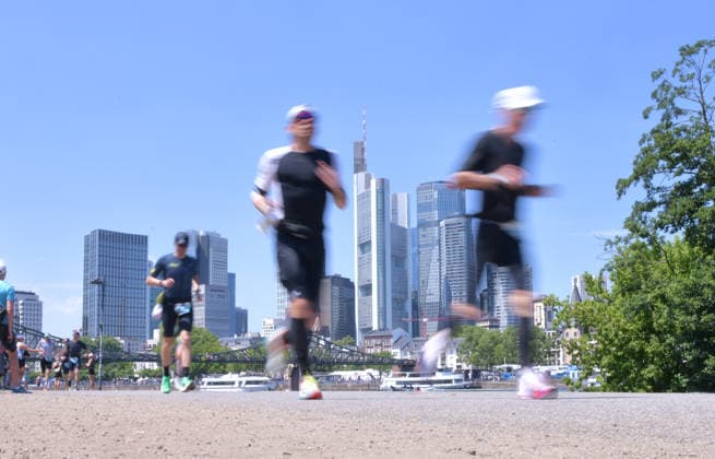 28.06.2026, xblx, Leichtathletik Ironman, Mainova IRONMAN European Championship, EM, Europameisterschaft Frankfurt 2026 v.l. Laufstrecke, Laufen, Lauf, Marathon, (DFL DFB REGULATIONS PROHIBIT ANY USE OF PHOTOGRAPHS as IMAGE SEQUENCES and or QUASI-VIDEO) Frankfurt *** June 28, 2026, xblx, Track and Field Ironman, Mainova IRONMAN European Championship Frankfurt 2026 v l Running Course, Running, Run, Marathon, DFL DFB REGULATIONS PROHIBIT ANY USE OF PHOTOGRAPHS as IMAGE SEQUENCES and or QUASI-VIDEO Frankfurt