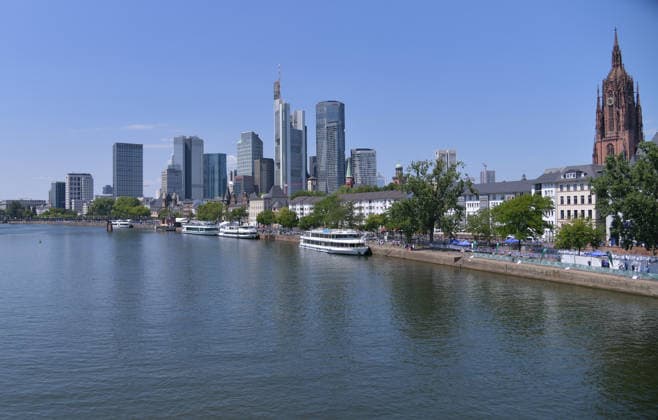 28.06.2026, xblx, Leichtathletik Ironman, Mainova IRONMAN European Championship, EM, Europameisterschaft Frankfurt 2026 v.l. Laufstrecke, Laufen, Lauf, Marathon, (DFL DFB REGULATIONS PROHIBIT ANY USE OF PHOTOGRAPHS as IMAGE SEQUENCES and or QUASI-VIDEO) Frankfurt *** June 28, 2026, xblx, Track and Field Ironman, Mainova IRONMAN European Championship Frankfurt 2026 v l Running Course, Running, Run, Marathon, DFL DFB REGULATIONS PROHIBIT ANY USE OF PHOTOGRAPHS as IMAGE SEQUENCES and or QUASI-VIDEO Frankfurt