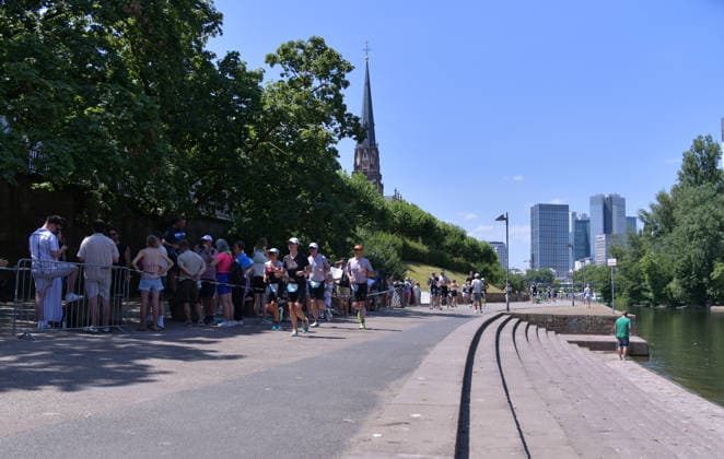 28.06.2026, xblx, Leichtathletik Ironman, Mainova IRONMAN European Championship, EM, Europameisterschaft Frankfurt 2026 v.l. Laufstrecke, Laufen, Lauf, Marathon, (DFL DFB REGULATIONS PROHIBIT ANY USE OF PHOTOGRAPHS as IMAGE SEQUENCES and or QUASI-VIDEO) Frankfurt *** June 28, 2026, xblx, Track and Field Ironman, Mainova IRONMAN European Championship Frankfurt 2026 v l Running Course, Running, Run, Marathon, DFL DFB REGULATIONS PROHIBIT ANY USE OF PHOTOGRAPHS as IMAGE SEQUENCES and or QUASI-VIDEO Frankfurt