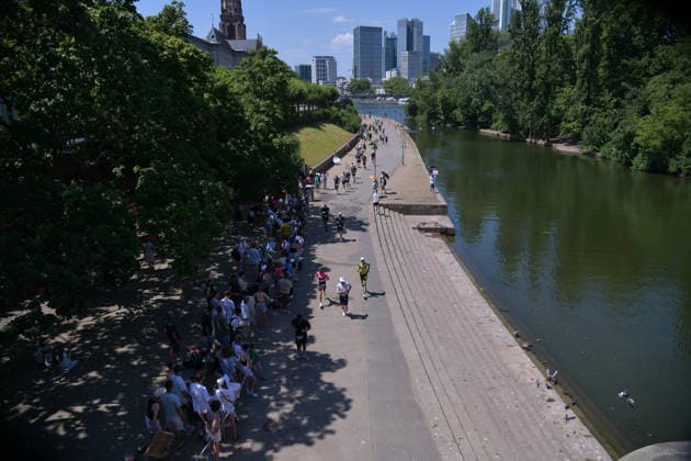 28.06.2026, xblx, Leichtathletik Ironman, Mainova IRONMAN European Championship, EM, Europameisterschaft Frankfurt 2026 v.l. Laufstrecke, Laufen, Lauf, Marathon, (DFL DFB REGULATIONS PROHIBIT ANY USE OF PHOTOGRAPHS as IMAGE SEQUENCES and or QUASI-VIDEO) Frankfurt *** June 28, 2026, xblx, Track and Field Ironman, Mainova IRONMAN European Championship Frankfurt 2026 v l Running Course, Running, Run, Marathon, DFL DFB REGULATIONS PROHIBIT ANY USE OF PHOTOGRAPHS as IMAGE SEQUENCES and or QUASI-VIDEO Frankfurt