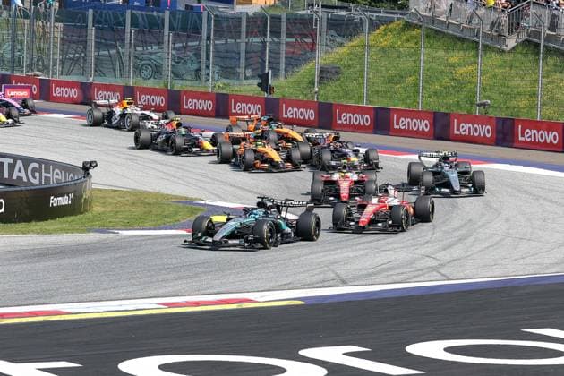 Start, George Russell (Mercedes-AMG Petronas 63), Charles Leclerc (Scuderia Ferrari HP 16), Lewis Hamilton (Scuderia Ferrari HP 44), Kimi Antonelli (Mercedes-AMG Petronas 12), Max Verstappen (Oracle Red Bull Racing 3), Lando Norris (McLaren Formula 1 Team 1), Oscar Piastri (McLaren Formula 1 Team 81), Rennen, Grosser Preis von Oesterreich, Motorsport, Herren, Formel 1, 28.06.2026 Spielberg Steiermark Oesterreich *** Start, George Russell, Mercedes AMG Petronas 63, Charles Leclerc, Scuderia Ferrari HP 16, Lewis Hamilton, Scuderia Ferrari HP 44, Kimi Antonelli, Mercedes AMG Petronas 12, Max Verstappen, Oracle Red Bull Racing 3, Lando Norris, McLaren Formula 1 Team 1, Oscar Piastri, McLaren Formula 1 Team 81, Race, Austrian Grand Prix, Motorsports, Men, Formula 1, June 28, 2026, Spielberg, Styria, Austria Copyright: xkolbert-press ChristianxKolbertx