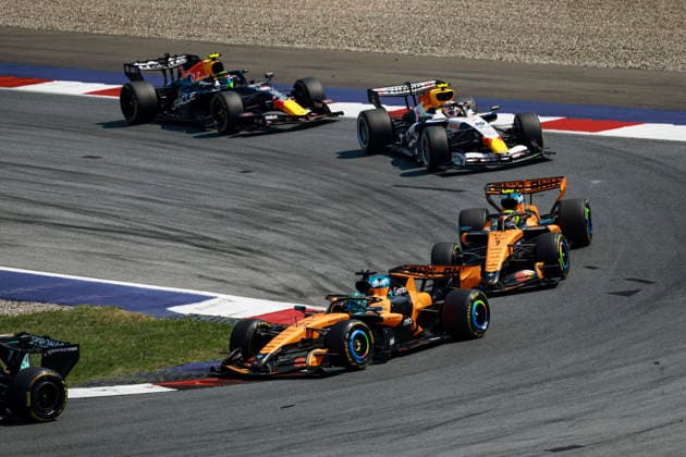 F1 - AUSTRIAN GRAND PRIX 2026 81 PIASTRI Oscar (aus), McLaren F1 Team MCL40, action 01 NORRIS Lando (gbr), McLaren F1 Team MCL40, action 30 LAWSON Liam (nzl), Visa Cash App RB F1 Team VCARB03, action 06 HADJAR Isack (fra), Red Bull Racing Ford RB22, action during the Formula 1 Austrian Grand Prix 2026, 8th round of the 2026 Formula One World Championship, WM, Weltmeisterschaft from June 26 to 28, 2026 on the Red Bull Ring, in Spielberg, Austria - SpielbergAustria  Copyright: xFLORENTxGOODENx
