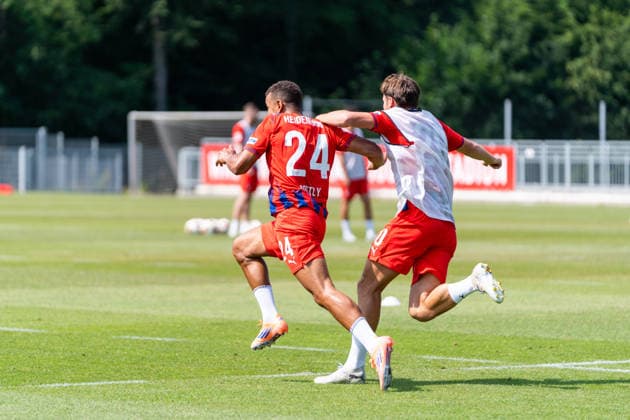 Marcel Costly (FC Heidenheim, 24) und Luca Kerber (FC Heidenheim, 20), 1.FC Heidenheim, Trainingsauftakt, Fußball, 2. Bundesliga, Saison 2026 2027, 28.06.2026, 1.FC Heidenheim, Trikotvorstellung, Fußball, 2. Bundesliga, Saison 2026 2027, 28.06.2026 Heidenheim *** Marcel Costly, FC Heidenheim, 24, and Luca Kerber, FC Heidenheim, 20, 1. FC Heidenheim, start of training, soccer, 2. Bundesliga, 2026–2027 season, June 28, 2026, 1 FC Heidenheim, jersey unveiling, soccer, 2. Bundesliga, 2026–2027 season, June 28, 2026, Heidenheim Copyright: xEibner-Pressefoto MaxxVogelx EP_MVL