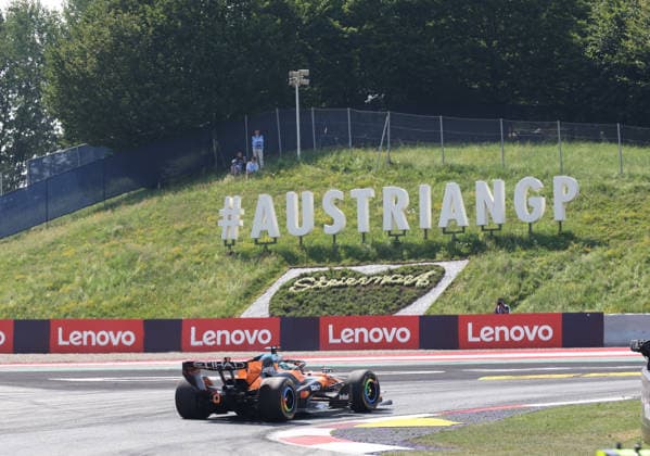 28.06.2026, Red Bull Ring, Spielberg, Formel 1 Großer Preis von Österreich 2026 , im Bild Oscar Piastri (AUS), McLaren Mastercard F1 Team (Photo by Alessandro Martellotta Hasan Bratic DeFodi Images) - *** June 28, 2026, Red Bull Ring, Spielberg, 2026 Formula 1 Austrian Grand Prix; pictured: Oscar Piastri (AUS), McLaren Mastercard F1 Team. Photo by Alessandro Martellotta, Hasan Bratic, DeFodi Images