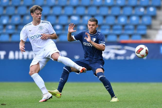 Fußball Testspiel VfL Bochum - Vonovia Allstars am 28.06.2026 im Vonovia Ruhrstadion in Bochum Marc Gotzeina ( Allstars ), links - Leon Sawas ( Bochum ), rechts *** Soccer Friendly Match: VfL Bochum vs. Vonovia All-Stars on June 28, 2026, at the Vonovia Ruhrstadion in Bochum. Marc Götze (All-Stars), Leon Sawas (Bochum) on the left, and on the right xRx