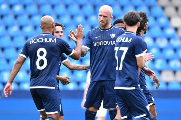 Fußball Testspiel VfL Bochum - Vonovia Allstars am 28.06.2026 im Vonovia Ruhrstadion in Bochum Torjubel zum 3:0 durch Philipp Hofmann ( Bochum ) *** Soccer Friendly Match: VfL Bochum vs. Vonovia Allstars on June 28, 2026, at the Vonovia Ruhrstadion in Bochum. Celebration of the 3-0 goal scored by Philipp Hofmann (Bochum) xRx
