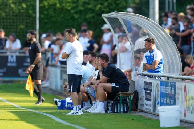 Fußball - Herren - Testspiel - Saison 2026 2027 - 28.06.2026 - FC Schwaig - TSV 1860 Muenchen Ersatzbank TSV 1860 Muenchen Trainer Alper Kayabunar von TSV 1860 München Oberding NGL Arena Bayern Deutschland *** Men s Soccer Friendly Match, 2026–2027 Season, June 6, 2026: FC Schwaig vs. TSV 1860 Munich; TSV 1860 Munich Bench; Alper Kayabunar, Coach of TSV 1860 Munich (Oberding), NGL Arena Bavaria, Germany