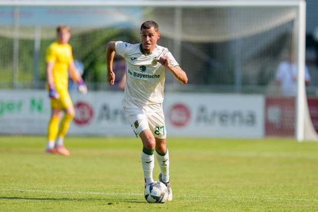 Fußball - Herren - Testspiel - Saison 2026 2027 - 28.06.2026 - FC Schwaig - TSV 1860 Muenchen Benedikt Hoppe von TSV 1860 München am Ball Oberding NGL Arena Bayern Deutschland *** Men s Soccer Friendly Match, 2026–2027 Season, June 28, 2026: FC Schwaig vs. TSV 1860 Munich; Benedikt Hoppe of TSV 1860 Munich in action at the Oberding NGL Arena, Bavaria, Germany