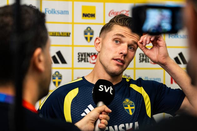260628 Viktor Gyökeres of the Swedish men s national football team in the mixed zone after a training session during day 18 of the FIFA World Cup, WM, Weltmeisterschaft, Fussball 2026 on June 28, 2026 in Dallas. Photo: Petter Arvidson BILDBYRAN kod PA PA1264 fotboll football soccer fotball vm fotbolls-vm fotball-vm fotbolls-vm 2026 fifa world cup 2026 mixed zone sverige sweden sverige a day 18 bbeng *** June 28, 2026: Viktor Gyökeres of the Swedish men’s national soccer team in the mixed zone after a training session on Day 18 of the 2026 FIFA World Cup on June 28, 2026 in Dallas. Photo by Petter Arvidson, BILDBYRAN. Code: PA PA1264. soccer, football, soccer World Cup, 2026 FIFA World Cup, mixed zone, Sweden, Sweden A, Day 18 bbeng  Copyright: PETTERxARVIDSON BB260628PA082