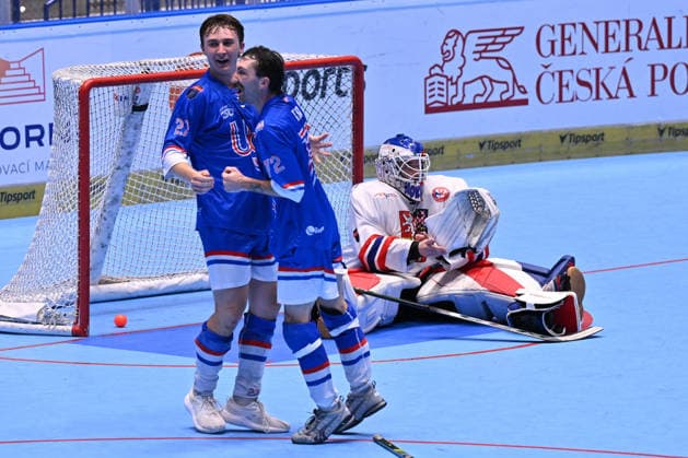 L-R John Nikolajski, Korey Wilson (both USA) and goalkeeper Vojtech Mokry (CZE) in action during the Men s World Ball Hockey Championship Final: Czech Republic vs. USA, Ostravar Arena, Ostrava, June 28, 2026. (CTKxPhoto JaroslavxOzana) CTKPhotoP2026062805744  CTKPhotoP2026062805744