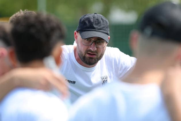 28.06.2026, Fußball, Testspiel, Saison 2026 2027: TSV Abtswind - FC Schweinfurt 05 Trainer Jan Gernlein (FC Schweinfurt 05), Einzelbild Abtswind Kräuter Mix Arena Bayern Unterfranken Deutschland *** June 28, 2026, Soccer, Friendly Match, 2026–2027 Season, TSV Abtswind vs. FC Schweinfurt 05, Coach Jan Gernlein (FC Schweinfurt 05), Single image, Abtswind Kräuter Mix Arena, Bavaria, Lower Franconia, Germany