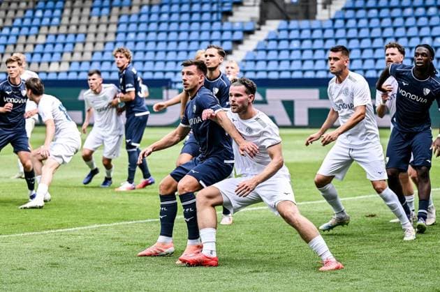 Testspiel VfL Bochum Gegner ist das Vonovia-Allstar-Team ** NUR FÜR REDAKTIONELLE ZWECKE ** EDITORIAL USE ONLY **<p>VfL Bochum (in Blau) beim Fußball-Testspiel am Sonntag, 28. Juni 2026 gegen das Vonovia-Allstar-Team (in Weiß) im Stadion in Bochum. Deutschland NRW Bochum Copyright: VladimirxWegener *** Friendly Match: VfL Bochum vs. the Vonovia All-Star Team ** FOR EDITORIAL USE ONLY ** EDITORIAL USE ONLY ** p VfL Bochum in blue during a soccer friendly match on Sunday, June 28, 2026, against the Vonovia All-Star Team in white at the stadium in Bochum, Germany (North Rhine-Westphalia), Bochum. Copyright VladimirxWegener Copyright: VladimirxWegener doc86hjqvnutwp1c8uq0et4 ,EDITORIAL USE ONLY
