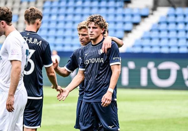 Testspiel VfL Bochum Gegner ist das Vonovia-Allstar-Team ** NUR FÜR REDAKTIONELLE ZWECKE ** EDITORIAL USE ONLY **<p>Luis Pick, VfL Bochum (in Blau) beim Fußball-Testspiel am Sonntag, 28. Juni 2026 gegen das Vonovia-Allstar-Team (in Weiß) im Stadion in Bochum. Deutschland NRW Bochum Copyright: VladimirxWegener *** Friendly Match: VfL Bochum vs. the Vonovia All-Star Team ** FOR EDITORIAL USE ONLY ** EDITORIAL USE ONLY ** Photo by Luis Pick: VfL Bochum in blue during a soccer friendly match on Sunday, June 28, 2026, against the Vonovia All-Star Team in white at the stadium in Bochum, Germany (North Rhine-Westphalia), Bochum. Copyright VladimirxWegener Copyright: VladimirxWegener doc86hjqwa38om17hwq6w3s ,EDITORIAL USE ONLY