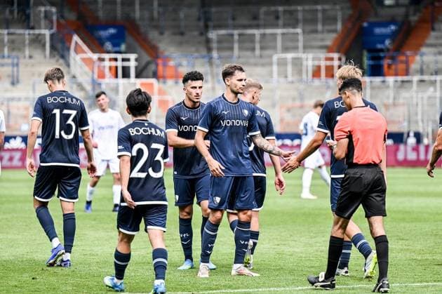 Testspiel VfL Bochum Gegner ist das Vonovia-Allstar-Team ** NUR FÜR REDAKTIONELLE ZWECKE ** EDITORIAL USE ONLY **<p>VfL Bochum (in Blau) beim Fußball-Testspiel am Sonntag, 28. Juni 2026 gegen das Vonovia-Allstar-Team (in Weiß) im Stadion in Bochum. Deutschland NRW Bochum Copyright: VladimirxWegener *** Friendly Match: VfL Bochum vs. the Vonovia All-Star Team ** FOR EDITORIAL USE ONLY ** EDITORIAL USE ONLY ** p VfL Bochum in blue during a soccer friendly on Sunday, June 28, 2026, against the Vonovia All-Star Team in white at the stadium in Bochum, Germany (North Rhine-Westphalia), Bochum. Copyright VladimirxWegener Copyright: VladimirxWegener doc86hjqwemv0kto07ovk8 ,EDITORIAL USE ONLY