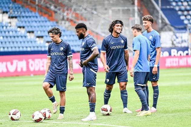Testspiel VfL Bochum Gegner ist das Vonovia-Allstar-Team ** NUR FÜR REDAKTIONELLE ZWECKE ** EDITORIAL USE ONLY **<p>VfL Bochum (in Blau) beim Fußball-Testspiel am Sonntag, 28. Juni 2026 gegen das Vonovia-Allstar-Team (in Weiß) im Stadion in Bochum. Deutschland NRW Bochum Copyright: VladimirxWegener *** Friendly Match: VfL Bochum vs. the Vonovia All-Star Team ** FOR EDITORIAL USE ONLY ** EDITORIAL USE ONLY ** p VfL Bochum in blue during a soccer friendly on Sunday, June 28, 2026, against the Vonovia All-Star Team in white at the stadium in Bochum, Germany (North Rhine-Westphalia), Bochum. Copyright VladimirxWegener Copyright: VladimirxWegener doc86hjqwpddw3f0wtve5s ,EDITORIAL USE ONLY