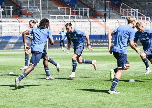 Testspiel VfL Bochum Gegner ist das Vonovia-Allstar-Team ** NUR FÜR REDAKTIONELLE ZWECKE ** EDITORIAL USE ONLY **<p>VfL Bochum (in Blau) beim Fußball-Testspiel am Sonntag, 28. Juni 2026 gegen das Vonovia-Allstar-Team (in Weiß) im Stadion in Bochum. Deutschland NRW Bochum Copyright: VladimirxWegener *** Friendly Match: VfL Bochum vs. the Vonovia All-Star Team ** FOR EDITORIAL USE ONLY ** EDITORIAL USE ONLY ** p VfL Bochum in blue during a soccer friendly match on Sunday, June 28, 2026, against the Vonovia All-Star Team in white at the stadium in Bochum, Germany (North Rhine-Westphalia), Bochum. Copyright VladimirxWegener Copyright: VladimirxWegener doc86hjqs24hdxs4fomelh ,EDITORIAL USE ONLY