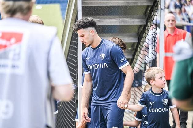 Testspiel VfL Bochum Gegner ist das Vonovia-Allstar-Team ** NUR FÜR REDAKTIONELLE ZWECKE ** EDITORIAL USE ONLY **<p>VfL Bochum (in Blau) beim Fußball-Testspiel am Sonntag, 28. Juni 2026 gegen das Vonovia-Allstar-Team (in Weiß) im Stadion in Bochum. Deutschland NRW Bochum Copyright: VladimirxWegener *** Friendly Match: VfL Bochum vs. the Vonovia All-Star Team ** FOR EDITORIAL USE ONLY ** EDITORIAL USE ONLY ** p VfL Bochum in blue during a soccer friendly match on Sunday, June 28, 2026, against the Vonovia All-Star Team in white at the stadium in Bochum, Germany (North Rhine-Westphalia), Bochum. Copyright VladimirxWegener Copyright: VladimirxWegener doc86hjqsapv2b93fdzvb9 ,EDITORIAL USE ONLY