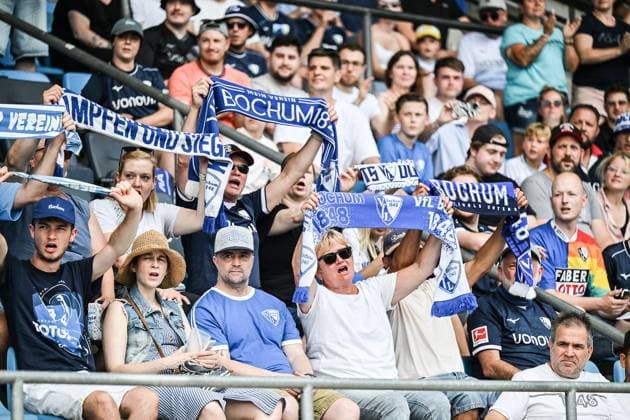 Testspiel VfL Bochum Gegner ist das Vonovia-Allstar-Team ** NUR FÜR REDAKTIONELLE ZWECKE ** EDITORIAL USE ONLY **<p>VfL Bochum (in Blau) beim Fußball-Testspiel am Sonntag, 28. Juni 2026 gegen das Vonovia-Allstar-Team (in Weiß) im Stadion in Bochum. Deutschland NRW Bochum Copyright: VladimirxWegener *** Friendly Match: VfL Bochum vs. the Vonovia All-Star Team ** FOR EDITORIAL USE ONLY ** EDITORIAL USE ONLY ** p VfL Bochum in blue during a soccer friendly match on Sunday, June 28, 2026, against the Vonovia All-Star Team in white at the stadium in Bochum, Germany (North Rhine-Westphalia), Bochum. Copyright VladimirxWegener Copyright: VladimirxWegener doc86hjqsm7ps0366u4ek2 ,EDITORIAL USE ONLY