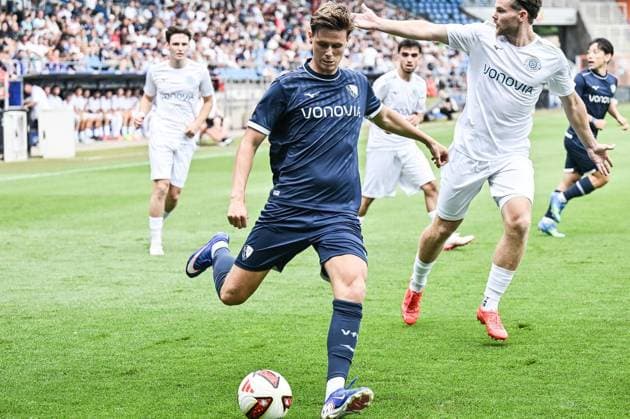 Testspiel VfL Bochum Gegner ist das Vonovia-Allstar-Team ** NUR FÜR REDAKTIONELLE ZWECKE ** EDITORIAL USE ONLY **<p>Oliver Olsen, VfL Bochum (in Blau) beim Fußball-Testspiel am Sonntag, 28. Juni 2026 gegen das Vonovia-Allstar-Team (in Weiß) im Stadion in Bochum. Deutschland NRW Bochum Copyright: VladimirxWegener *** Friendly Match: VfL Bochum vs. the Vonovia All-Star Team ** FOR EDITORIAL USE ONLY ** EDITORIAL USE ONLY ** Photo by Oliver Olsen: VfL Bochum in blue during a soccer friendly match on Sunday, June 28, 2026, against the Vonovia All-Star Team in white at the stadium in Bochum, Germany (North Rhine-Westphalia, Bochum). Copyright VladimirxWegener Copyright: VladimirxWegener doc86hjqti608wtb5gaek2 ,EDITORIAL USE ONLY
